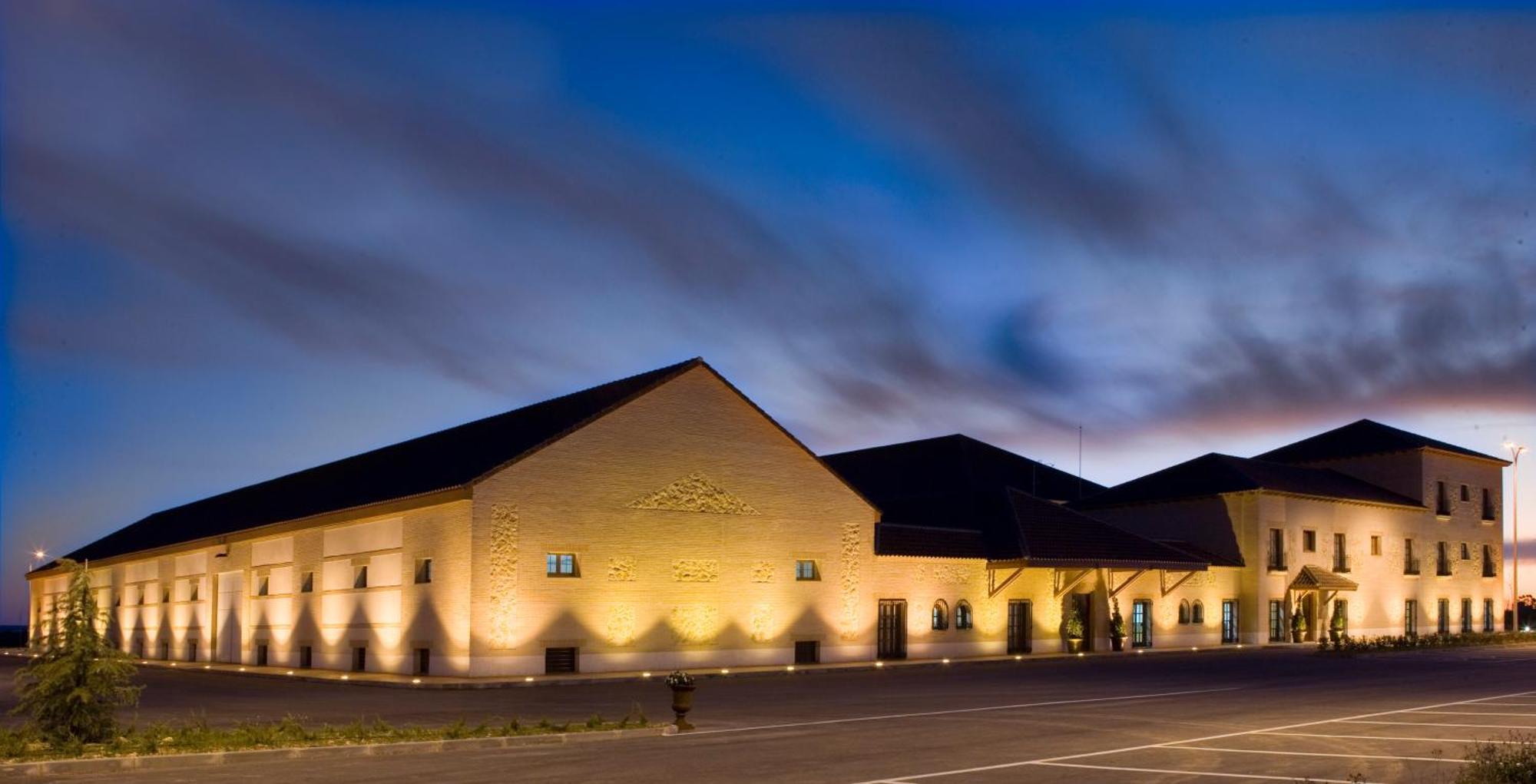 Hostal Bodegas Hacienda Albae Argamasilla de Alba Exterior foto