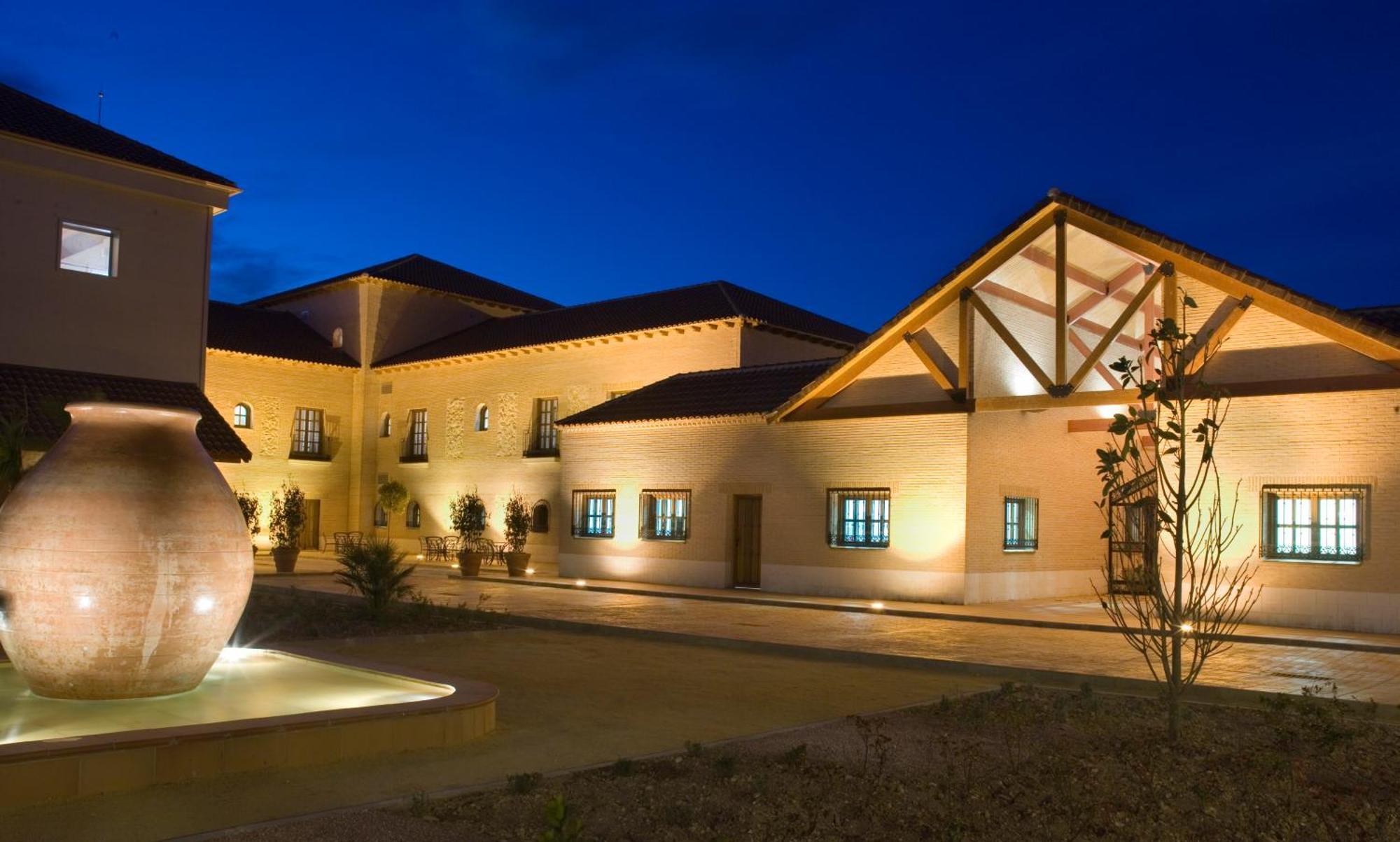 Hostal Bodegas Hacienda Albae Argamasilla de Alba Exterior foto